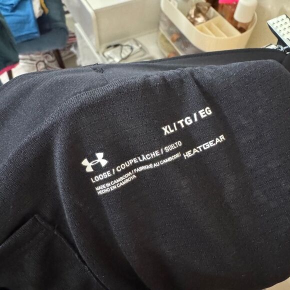 Women’s Under Armour Loose Athletic Shorts XL - Picture 3 of 4